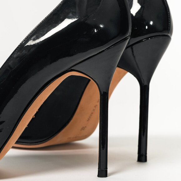 Manolo Blahnik BB Midnight-Blue Patent Leather Pointed-Toe Pumps - Picture 7 of 8